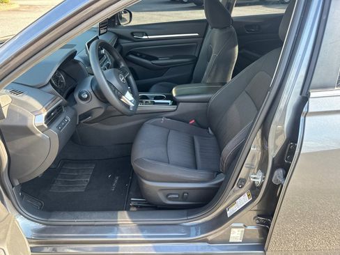 Certified 2023 Nissan Altima 2.5 SV image 9