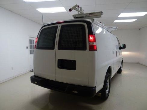 Used 2021 Chevrolet Express 2500 w/ Driver Convenience Package RWD image 10