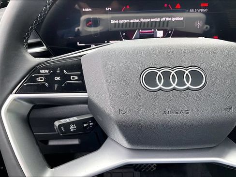Used 2025 Audi Q5 Premium w/ Convenience Package AWD/4WD image 11