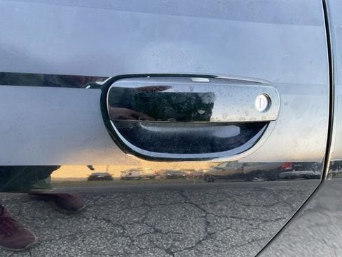 Used 2011 Dodge Challenger R/T image 17