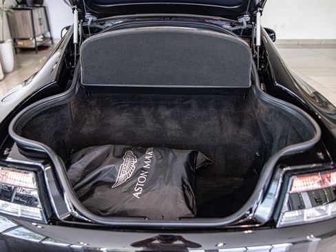 Used 2017 Aston Martin V12 Vantage S RWD image 16