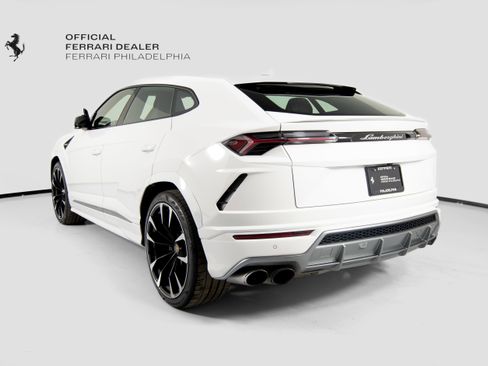 Used 2022 Lamborghini Urus image 5