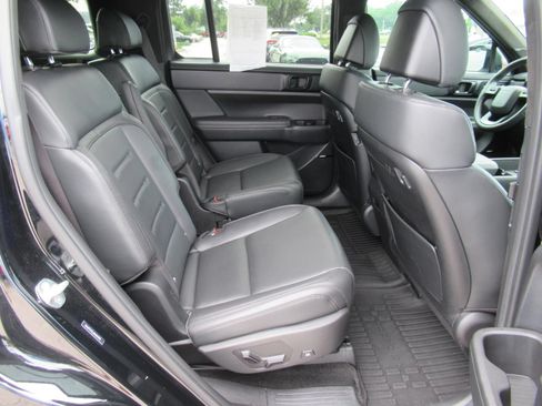 Used 2024 Hyundai Santa Fe Calligraphy FWD image 38