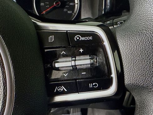 Used 2021 Kia Sorento LX image 15