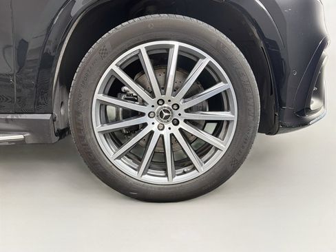 Used 2025 Mercedes-Benz GLS 450 4MATIC image 36