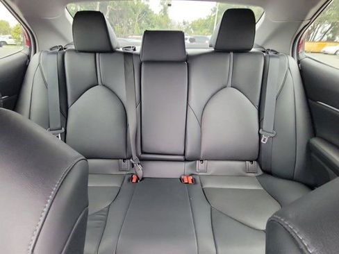 Used 2021 Toyota Camry XLE FWD image 5