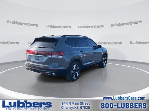 Used 2025 Volkswagen Atlas SE AWD/4WD image 8