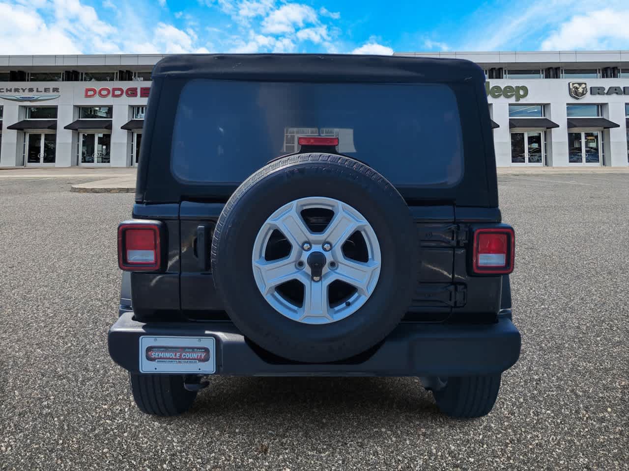 Used 2022 Jeep Wrangler Sport AWD/4WD image 7