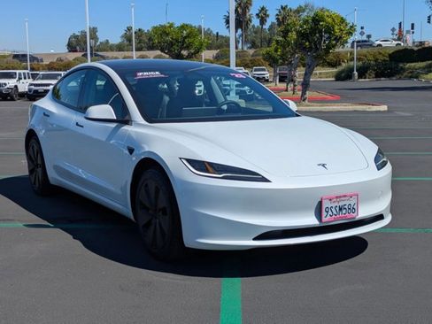 Used 2025 Tesla Model 3 Long Range image 3