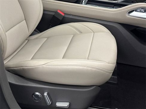 Used 2024 Lincoln Nautilus Premier w/ Equipment Group 102A image 13