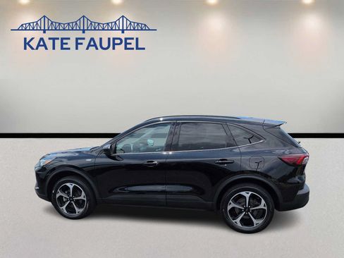 Certified 2025 Ford Escape ST-Line Select w/ Tech Pack #1 AWD/4WD image 4