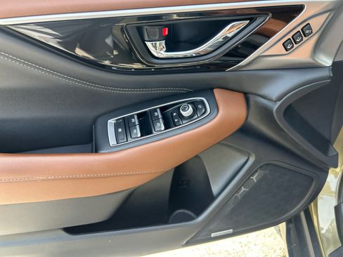 Used 2020 Subaru Outback Touring AWD/4WD image 10