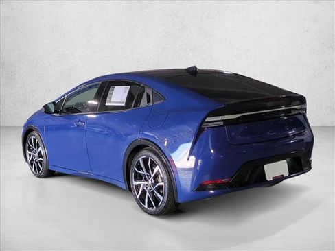 Used 2023 Toyota Prius Prime Premium FWD image 8