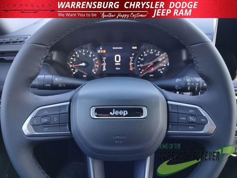 New 2026 Jeep Compass Latitude image 20