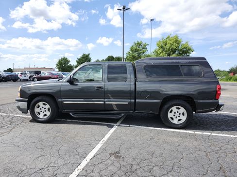 Used 2005 Chevrolet Silverado 1500 LS w/ Safe And Sound Package RWD image 13