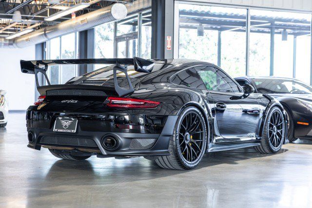 Used 2019 Porsche 911 GT2 RS w/ Weissach Package RWD image 6
