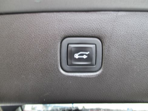 Used 2023 Chevrolet Blazer LT w/ Convenience Package image 11