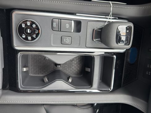 New 2026 Nissan Pathfinder SL AWD/4WD image 22