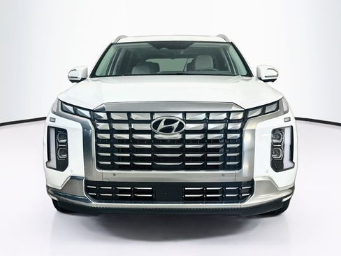 Used 2024 Hyundai Palisade Calligraphy AWD/4WD image 2