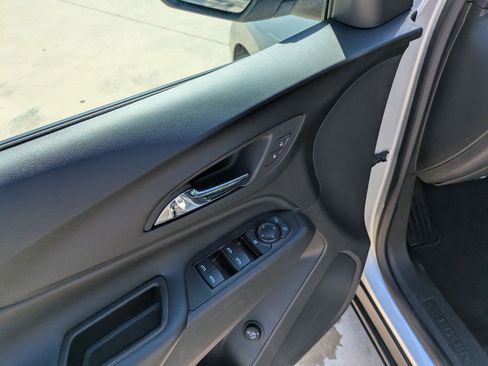 Certified 2022 Chevrolet Equinox LT image 12