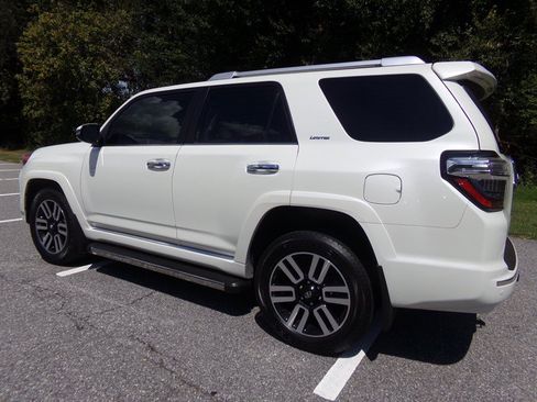 Used 2023 Toyota 4Runner Limited AWD/4WD image 9