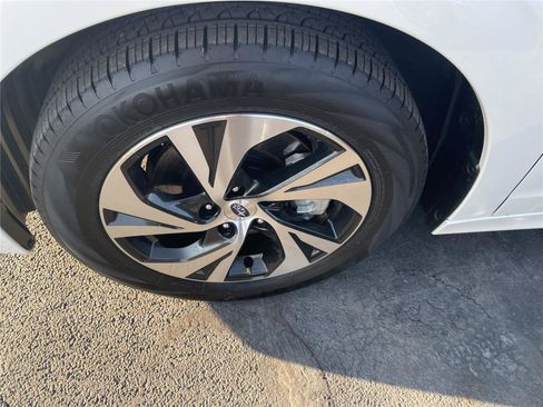 Used 2025 Subaru Legacy Premium AWD/4WD image 35