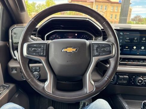 Used 2022 Chevrolet Silverado 1500 LTZ AWD/4WD image 14