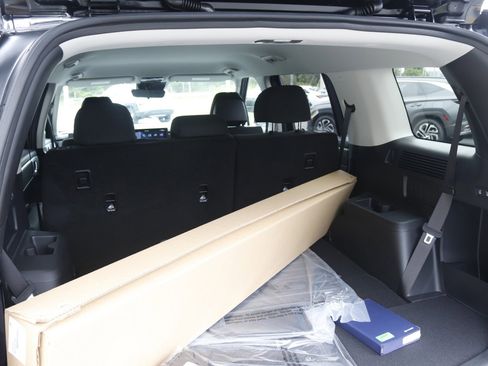 New 2025 Hyundai Santa Fe SE image 3