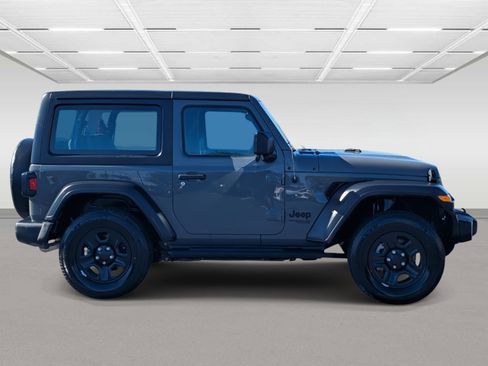 Used 2021 Jeep Wrangler Sport image 6