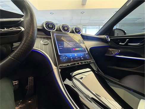 Used 2023 Mercedes-Benz C 43 AMG 4MATIC Sedan image 19