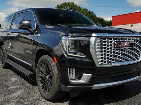 Used 2021 GMC Yukon XL Denali AWD/4WD image 34