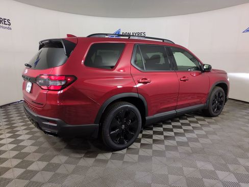 New 2026 Honda Pilot Black Edition image 5