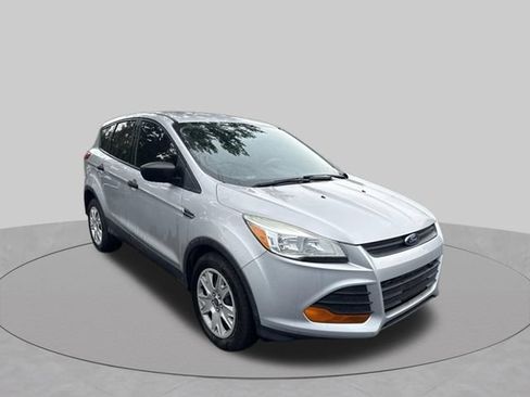 Used 2016 Ford Escape S FWD image 3