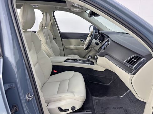 Used 2020 Volvo XC90 T6 Momentum image 15