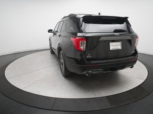 Used 2022 Ford Explorer XLT w/ Equipment Group 202A image 35