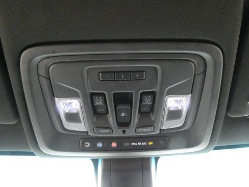 Used 2021 GMC Sierra 1500 AT4 w/ Technology Package AWD/4WD image 27