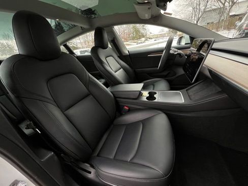 Used 2023 Tesla Model 3 Standard Range image 36