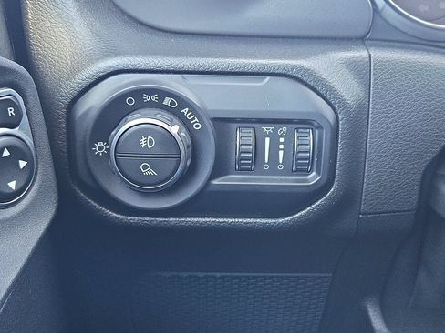 Used 2021 Jeep Gladiator Sport AWD/4WD image 25
