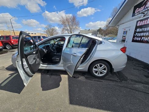 Used 2016 Chevrolet Cruze LT w/ Convenience Package image 20