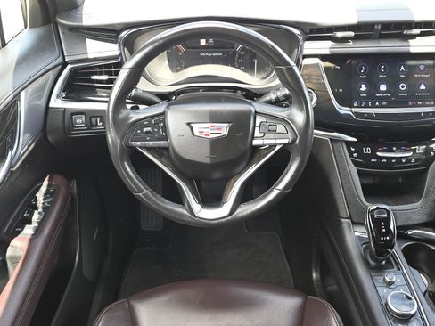 Certified 2023 Cadillac XT6 Premium Luxury FWD image 16