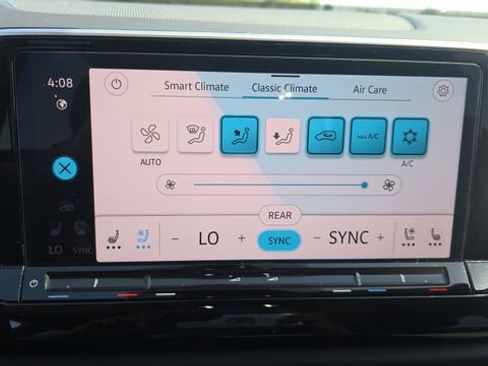 Used 2024 Volkswagen Atlas SE FWD image 22