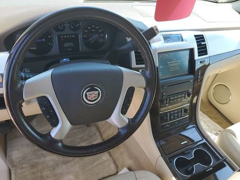 Used 2008 Cadillac Escalade EXT AWD/4WD image 12