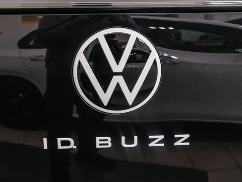 New 2025 Volkswagen ID. Buzz Pro S image 7