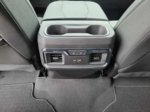 Used 2024 GMC Sierra 1500 SLT w/ SLT Premium Package AWD/4WD image 10