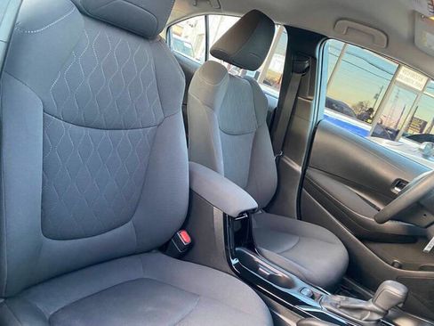 Used 2021 Toyota Corolla LE image 23