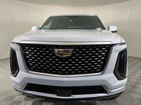 New 2026 Cadillac Escalade Luxury image 10