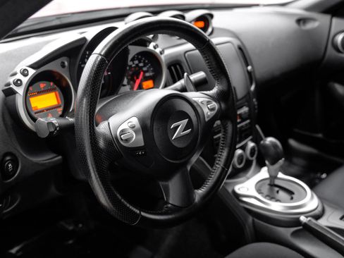 Used 2011 Nissan 370Z Coupe image 20