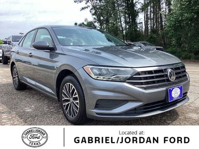 Used 2019 Volkswagen Jetta SE w/ Cold Weather Package