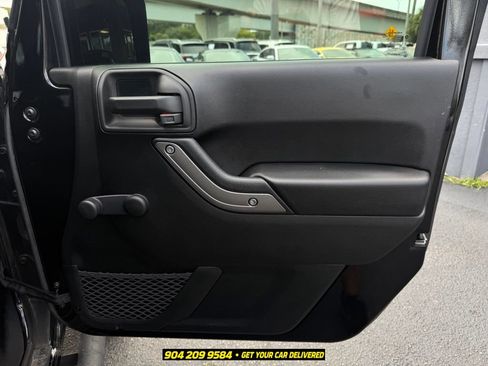 Used 2018 Jeep Wrangler Unlimited Sport AWD/4WD image 34