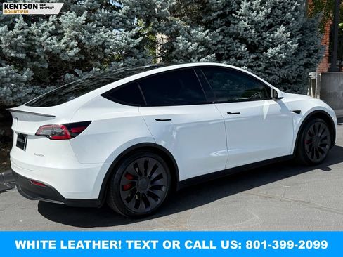 Used 2023 Tesla Model Y Performance AWD/4WD image 9